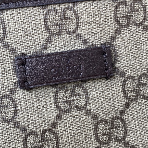 Gucci gg monogram logo supreme messenger bag - Picture 2 of 13